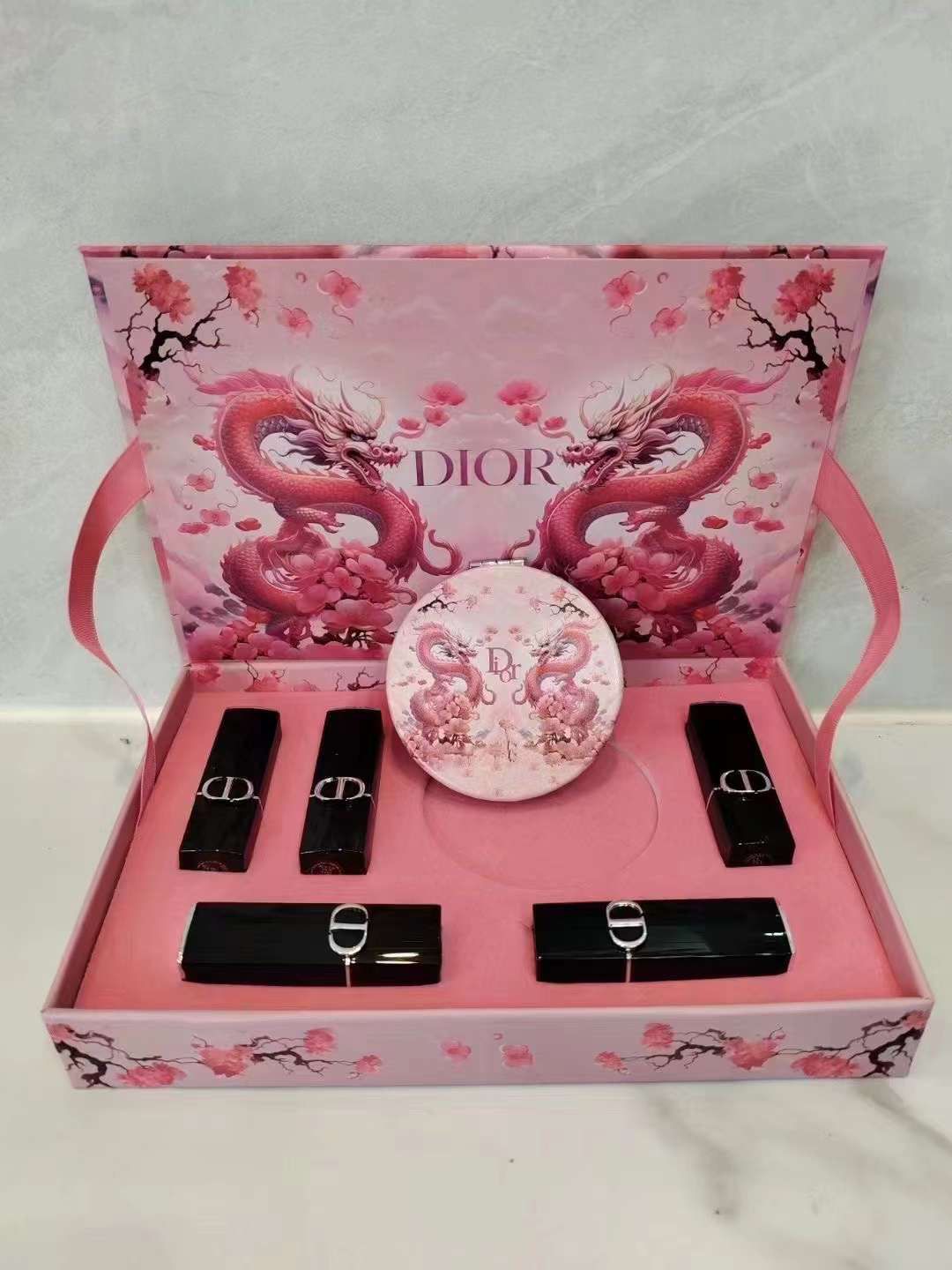 Dior Lipstick 5-Piece Set ā 5 Unique Shades, 5 Exquisite Box Designs