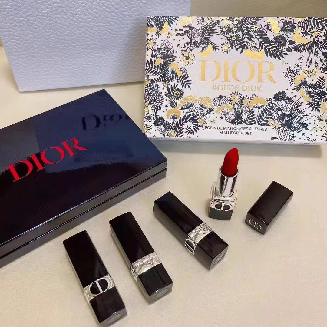 Dior 4-Piece Mini Lipstick Set (1.5gx4) ā Elegance in Every Shade