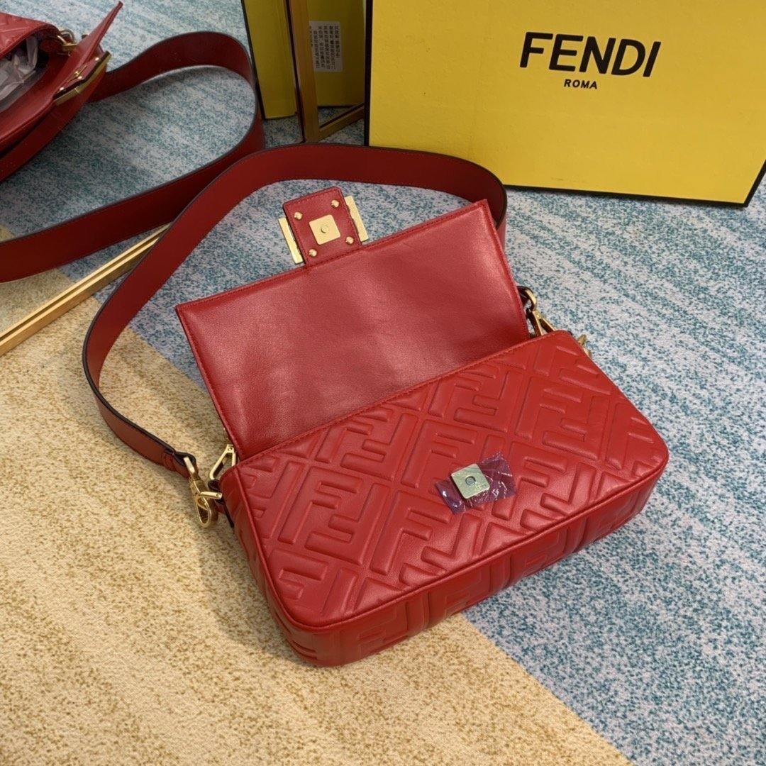 Fendi Baguette Bag – Iconic Style, Timeless Elegance