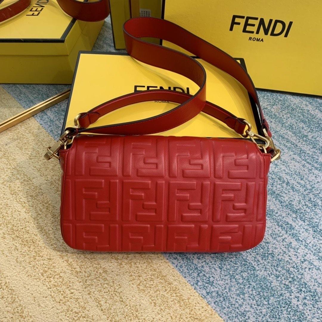 Fendi Baguette Bag – Iconic Style, Timeless Elegance