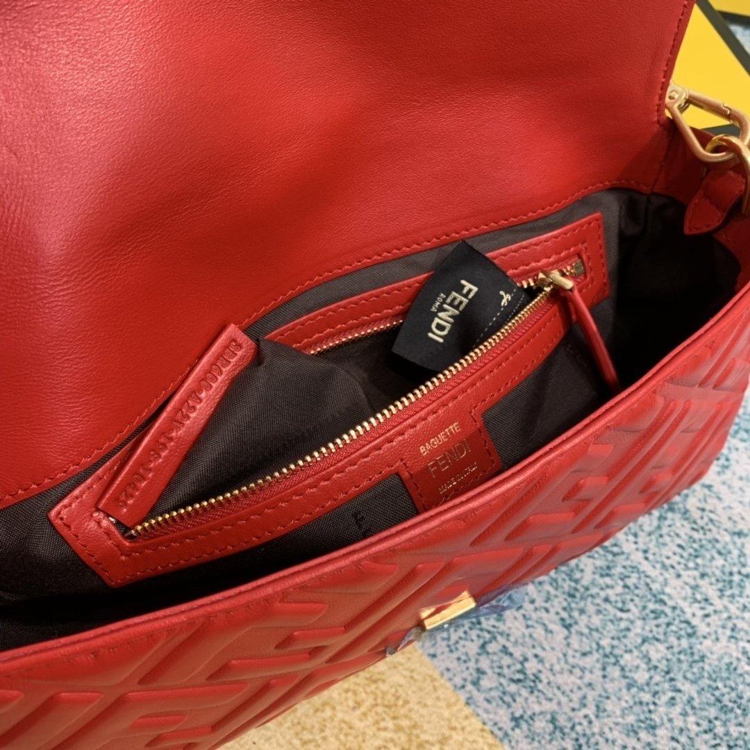 Fendi Baguette Bag – Iconic Style, Timeless Elegance